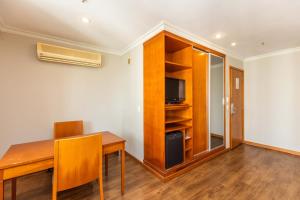 Barra Premium - flat com serviços, recepção 24 horas, piscina, academia e balsa para praia!