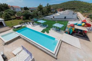 Villa Lavanda - family friendly, beachfront