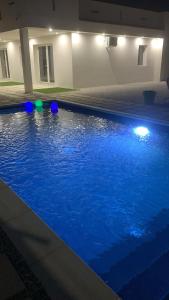 White houses luxury and pool