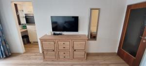 Baroness von Kitzsteinblick am See