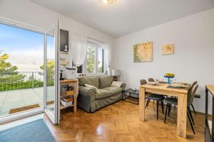 Jula seafront residence 