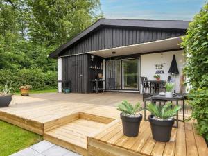 5 person holiday home in Vinderup-By Traum