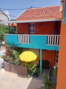 Mexicana Apartment Pink