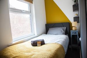 Entire Modern Home in Manchester and Near Peak District