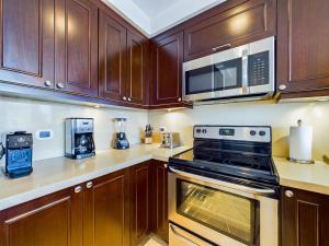 360 Splendor 405 Ocean View Condo- With Breakfast