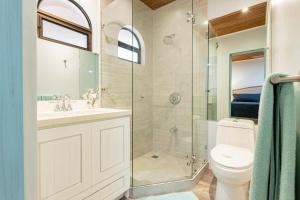 Flamingo Marina Cove 404- Oceanfront Condo