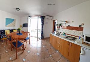 Apartments Burcul Pag 