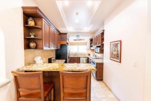 Matapalo 102-Luxury 2 Br Poolside Condo At Tamarindo