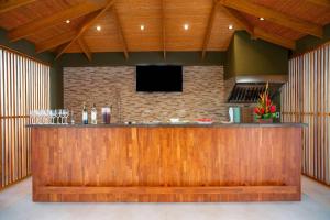 360 Splendor 207B-Ocean View Condo-Breakfast