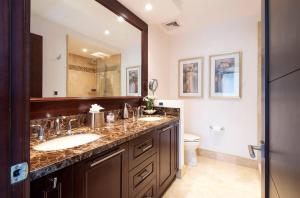 360 Splendor 105F-Ocean View Residence-Breakfast Included!