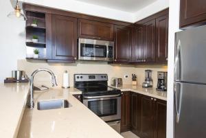 360 Splendor 101F-Ocean View Condo-Breakfast Included!