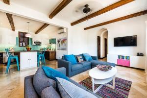 Plaza Carlota 2 At Las Catalinas