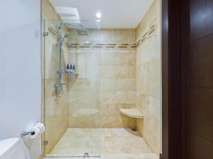 360 Splendor 307F-Ocean View Residence-Breakfast Included!