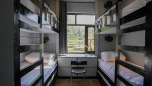 Sort By Stays, Kareri