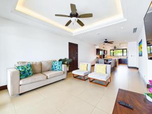 360 Splendor 307A-Ocean View 2 Br Condo-Breakfast