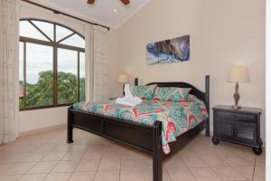 Sunrise 48- 3 Bedroom Ocean View Penthouse Condo