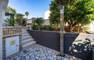 2 Bedroom Awesome Apartment In Rtina