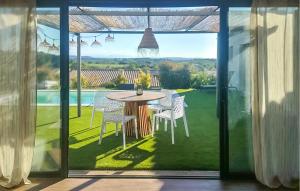 Maisons de vacances Awesome Home In Malves En Minervois : photos des chambres