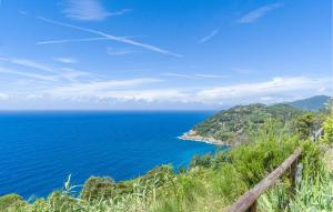 Stunning Apartment In Bonassola