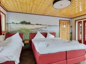 Holiday Home in Friesland near Canal & Lake