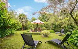 4 Bedroom Cozy Home In Monthuchon