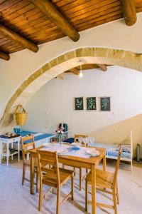 Nature stone retreat between Balos & Elafonisi beach, contactless check-in, Mouri Nature House