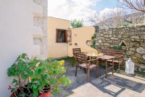 Nature stone retreat between Balos & Elafonisi beach, contactless check-in, Mouri Nature House
