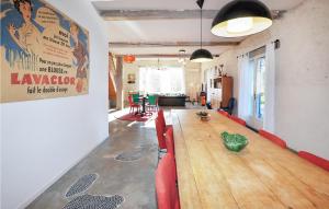 Maisons de vacances Lovely Home In Pech-Luna With Wifi : photos des chambres