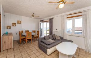 Stunning Apartment In Rtina 