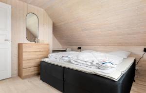 2 Bedroom Stunning Home In Løkken