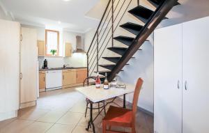 Maisons de vacances Pet Friendly Home In Privas With Sauna : photos des chambres