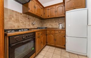 Nice Apartment In Rtina With Wifi 