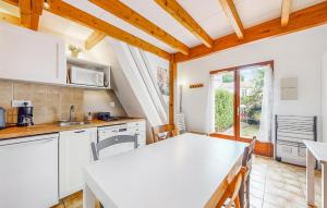 Stunning Home In Saint-Georges-De-Didon