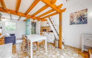 Stunning Home In Saint-Georges-De-Didon