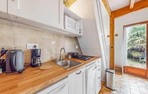 Stunning Home In Saint-Georges-De-Didon