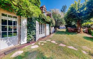 Maisons de vacances Lovely Home In Salignac-Eyvigues : photos des chambres
