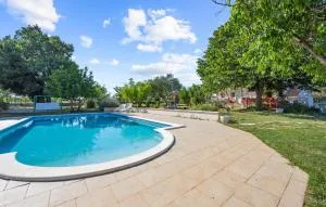 Cozy Apartment In Lozovac With Wifi - Konjevrate