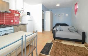 Maisons de vacances Amazing Home In Aleria With Wifi : photos des chambres