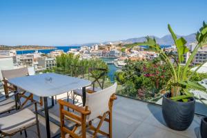 Gioma Luxury Suites - Lake View - Jacuzzi