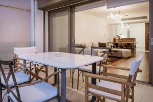 Gioma Luxury Suites - Lake View - Jacuzzi