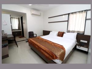 Hotel Girnar
