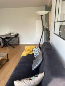 Appart spacieux 6 pers proche centre ville et gare Laval - Parking privé securisé