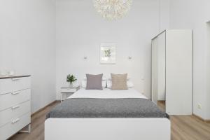 1 Bedroom Apartment - Ludwika Zamenhofa 6 street