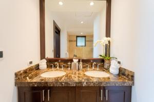 360 Splendor 104A-Ocean View Condo With Breakfast