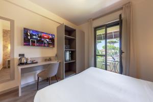 Superior Double or Twin Room with Balcony room in Hotel Acapulco
