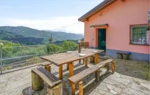 2 Bedroom Lovely Home In Tribogna - Carchelli