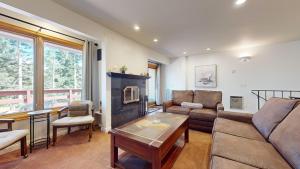 Lakeview Villas #24 condo