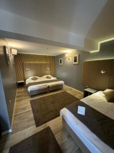 Hotel - Pansion Kod Ruže - Strossmayer No 1 - breakfast included