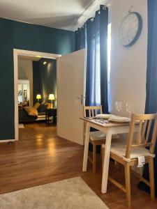 Luxury ,2 Room, Elite Location, 2 LCD TV