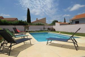 Villas Villa familiale piscine privee 6 personnes Proche plage 6PC7 : photos des chambres